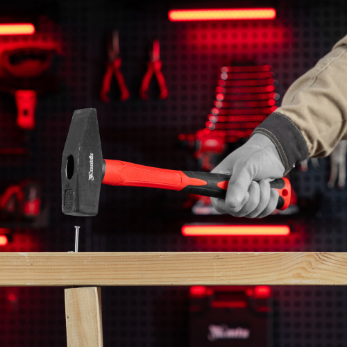 Молоток слесарный optimal, 1000 г, фибергласовая обрезиненная рукоятка, квадратный боек Matrix по ценам производителя в Уфе с доставкой по всей России