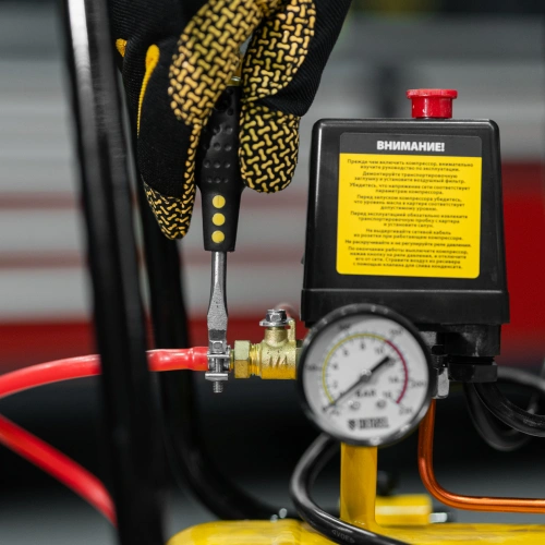 Компрессор воздушный BCV2300/100, ременный привод, 2.3 кВт, 100 литров, 440 л/мин Denzel по ценам производителя в Уфе с доставкой по всей России