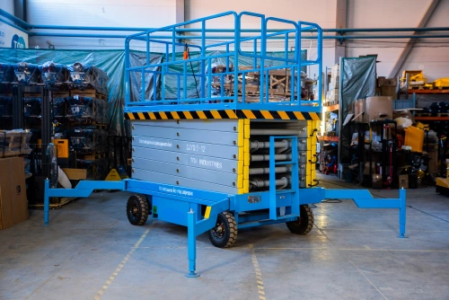 Подъемник ножничный передвижной аккумуляторный 500 кг, 12/14 м, 24/85 В/Ач TOR SJY-0,5-12 DC по ценам производителя в Уфе с доставкой по всей России