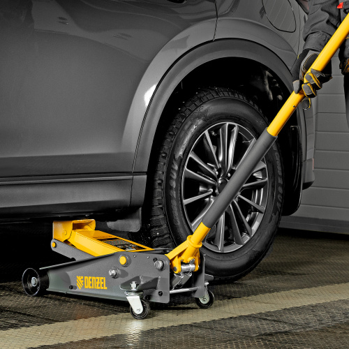 Домкрат гидравлический подкатной 3 т, с фиксатором, быстрый подъем, 135-480 мм, профессиональный Denzel по ценам производителя в Уфе с доставкой по всей России