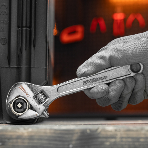 Ключ разводной, 200 мм, хромированный Sparta по ценам производителя в Уфе с доставкой по всей России