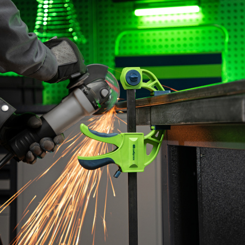 Струбцина F-образная, быстрозажимная, 450 х 70 х 660 мм, пластиковый корпус, фиксатор, двухкомпонентная рукоятка Сибртех по ценам производителя в Уфе с доставкой по всей России