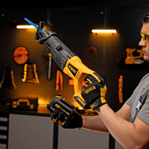 Пила сабельная аккумуляторная бесщет BRC-120-0,  18В Li-Ion Denzel по ценам производителя в Уфе с доставкой по всей России