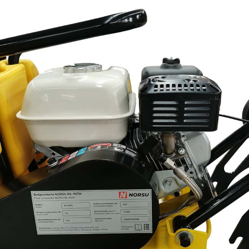 Виброплита бензиновая прямоходная NORSU RF-90TH (колесный комплект, бак для воды) по ценам производителя в Уфе с доставкой по всей России