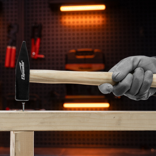 Молоток слесарный, 600 г, квадратный боек, деревянная рукоятка Sparta по ценам производителя в Уфе с доставкой по всей России