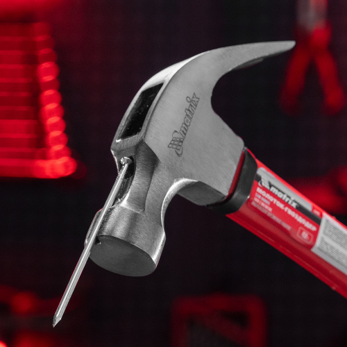 Молоток-гвоздодер, 450 г, боек c магнитом, фибергласовая обрезиненная рукоятка Matrix по ценам производителя в Уфе с доставкой по всей России