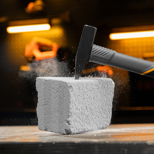 Молоток слесарный, 300 г, кованый, фибергласовая рукоятка c TPR покрытием Denzel по ценам производителя в Уфе с доставкой по всей России