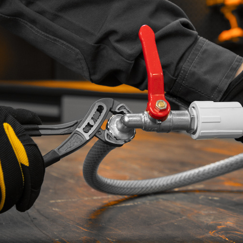 Клещи переставные, обливные рукоятки, 180 мм Denzel по ценам производителя в Уфе с доставкой по всей России