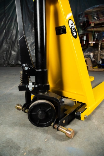 Тележка гидравлическая с ножничным подъемом 1500 кг 1150 мм полиуретановые колеса TOR HLS1500Q (Z) по ценам производителя в Уфе с доставкой по всей России