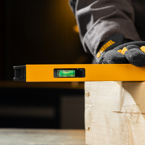 Уровень алюминиевый, магнит., фрезерованный, 3 глазка (1 зеркал.) 0,5 мм/м, 400 мм Denzel по ценам производителя в Уфе с доставкой по всей России