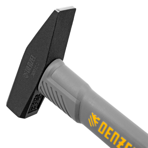 Молоток слесарный, 300 г, кованый, фибергласовая рукоятка c TPR покрытием Denzel по ценам производителя в Уфе с доставкой по всей России