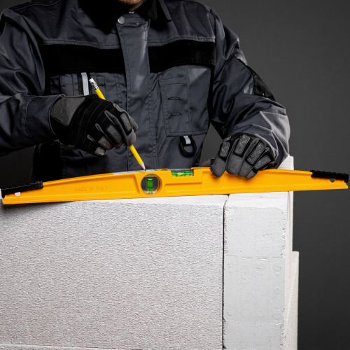 Уровень литой, 600 мм, 2 глазка, ударные площадки Denzel по ценам производителя в Уфе с доставкой по всей России