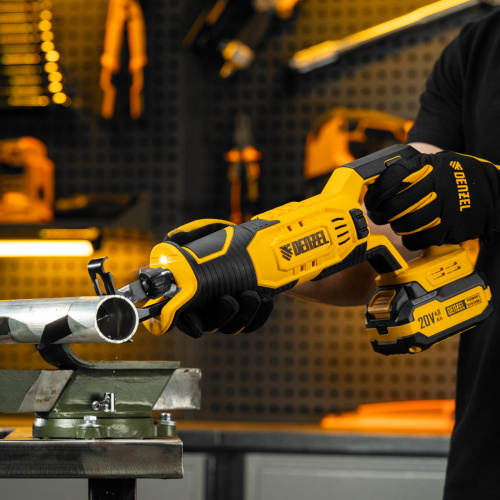 Пила сабельная аккумуляторная RS-180, Li-Ion, 20 В Denzel по ценам производителя в Уфе с доставкой по всей России