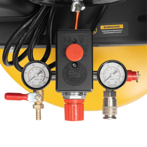 Компрессор воздушный BCV2200/100V, ременный привод , 2.3 кВт, 100 литров, 440 л/мин Denzel по ценам производителя в Уфе с доставкой по всей России