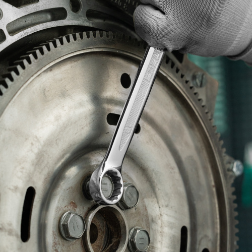 Ключ комбинированный, 18 мм, CrV, антислип Stels по ценам производителя в Уфе с доставкой по всей России