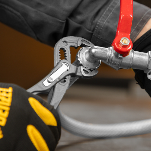 Клещи переставные, кнопочный механизм, обливные рукоятки, 180 мм Denzel по ценам производителя в Уфе с доставкой по всей России