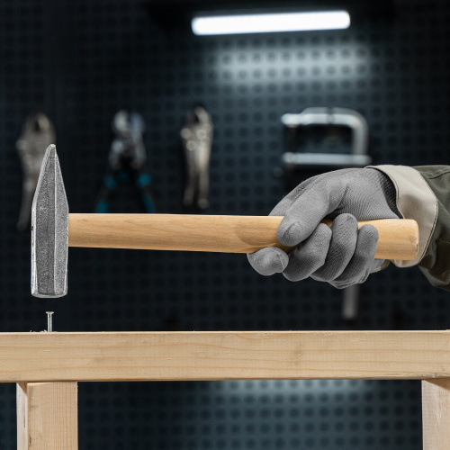 Молоток слесарный, 500 г, квадратный боек, деревянная рукоятка по ценам производителя в Уфе с доставкой по всей России