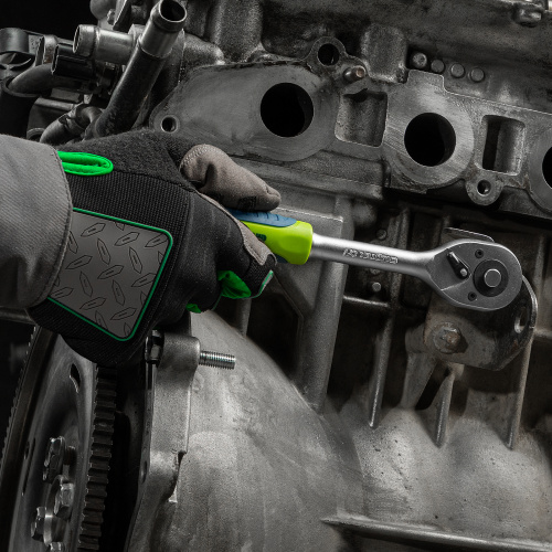 Набор инструментов, 1/2", 3/8", 1/4", пластиковый кейс 215 предм. Сибртех по ценам производителя в Уфе с доставкой по всей России