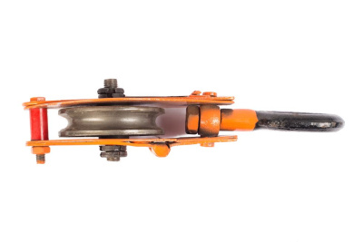 Блок монтажный однорольный с  ушком TOR 0,5 т с откидной щекой по ценам производителя в Уфе с доставкой по всей России